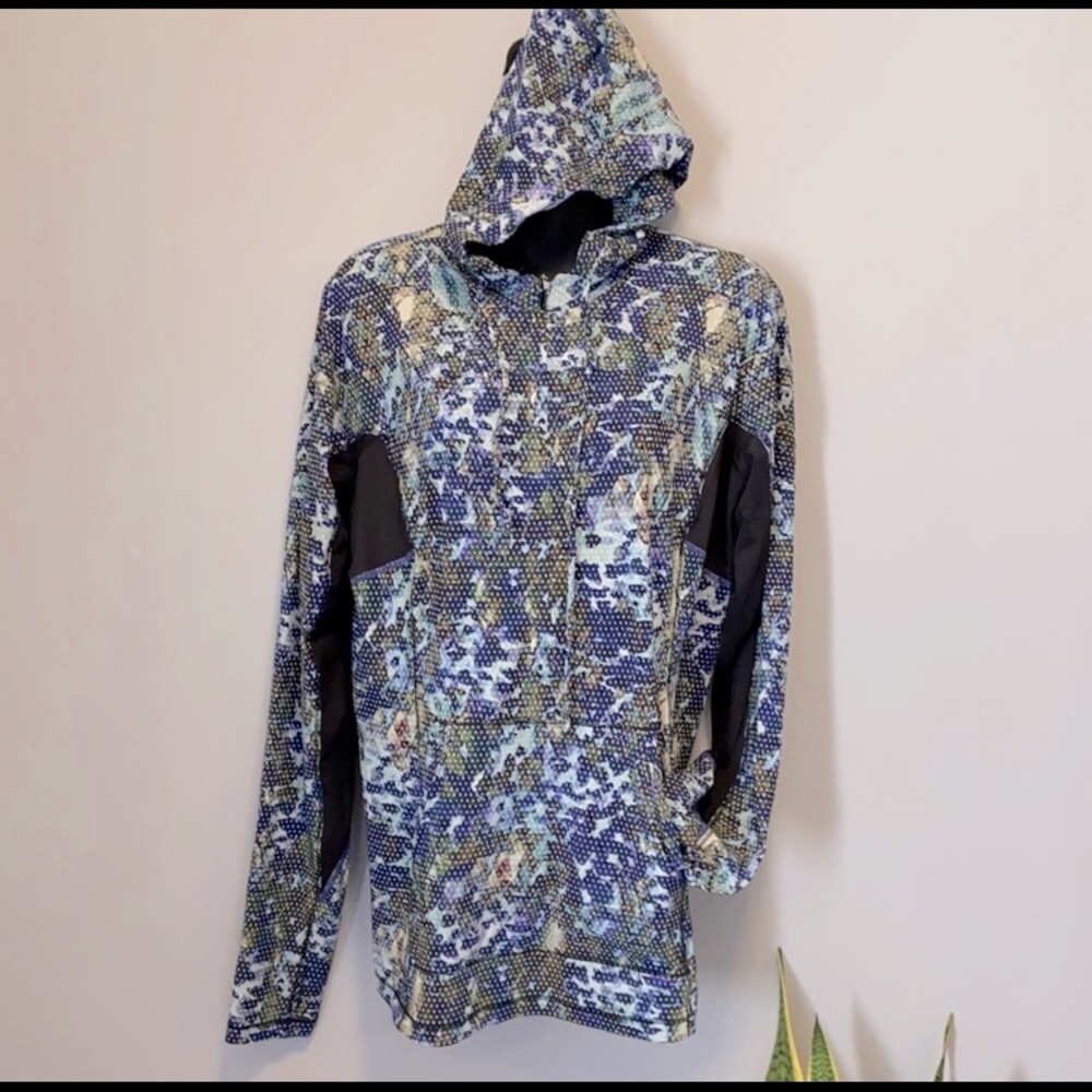 🦄Lululemon water bound Runbeam Hoodie Rash Guard Pullover RARE Size 12